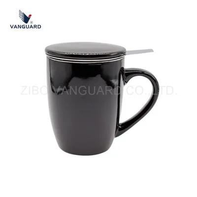 Hur man rengör en mugg och lock med ett mönster?